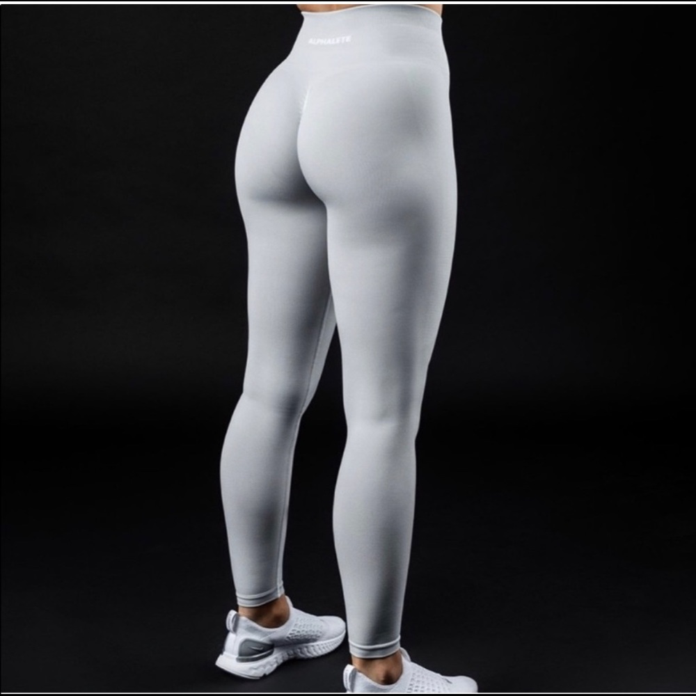 NWT Alphalete Amplify leggings XS thundercloud